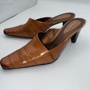 Liz Claiborne Mallory Tan Leather Pointed Toe Mules Shoes Women 6.5M Career Chic